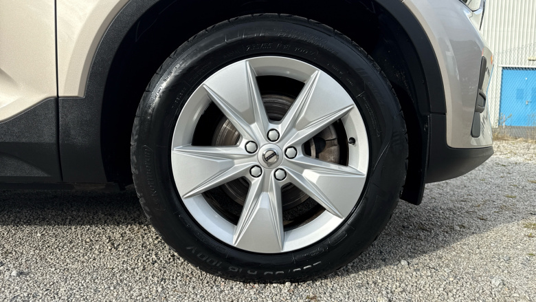 Volvo XC40 2.0 B3P Core 5dr Auto Petrol Estate